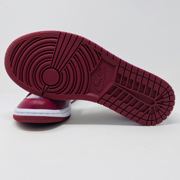 Jordan 1 Retro Low - Picture 5 of 7